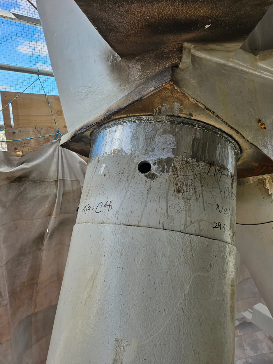 Large fabricated steel column connection